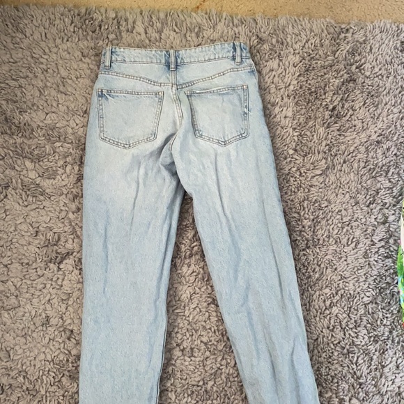 MID RISE RIPPED ZARA JEANS - Picture 2 of 2